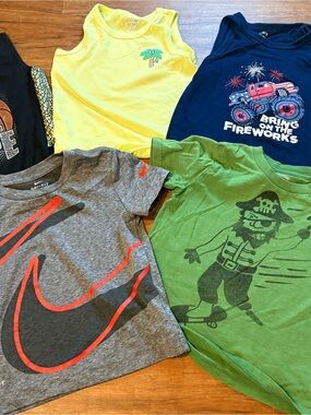 Boys size 2 lot of 25 tops and shirts